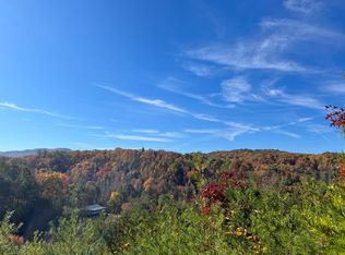 Strange Hollow Rd, Del rio, TN 37727