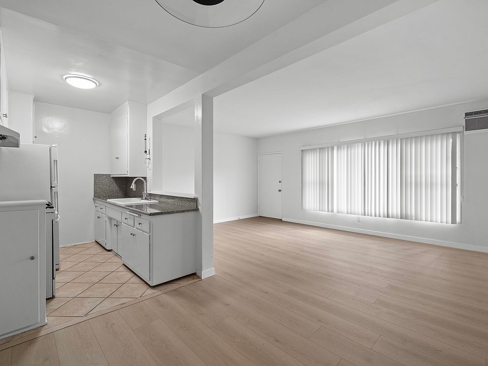 1st image of 147 N La Peer Dr APT 6