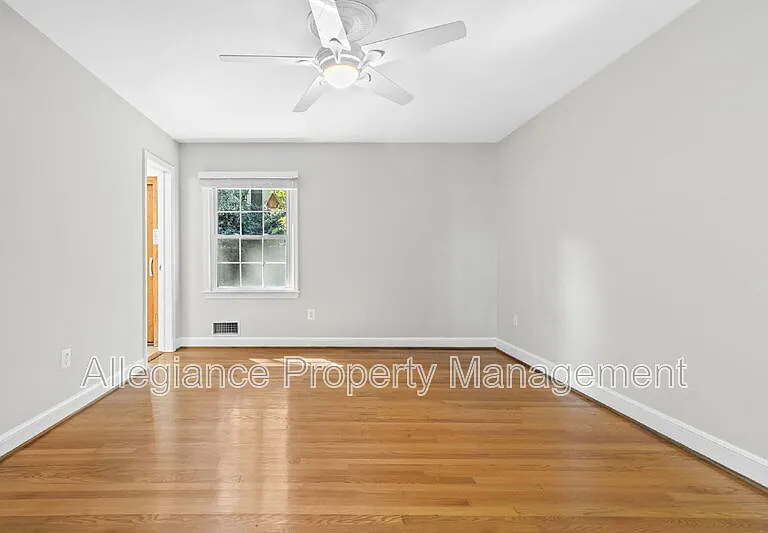 3548 N Valley St — Photo 25