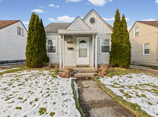 24883 Wilmot Ave, Eastpointe, MI 48021