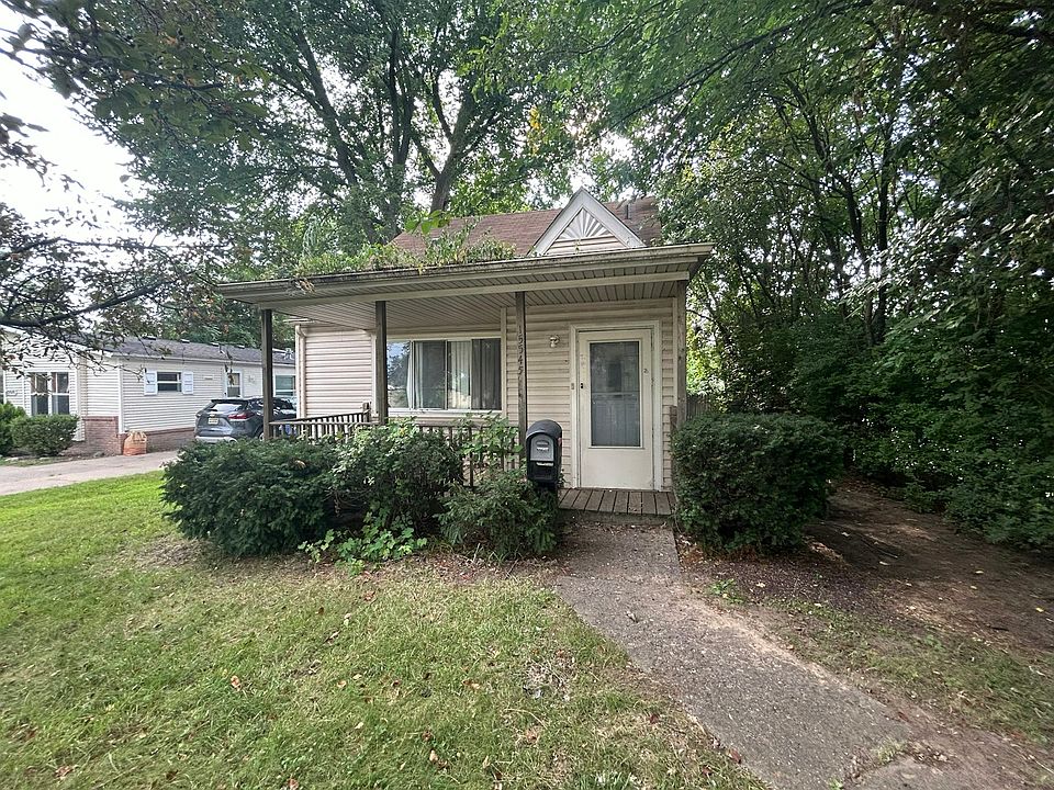 1st image of 15545 Woodbine Ave