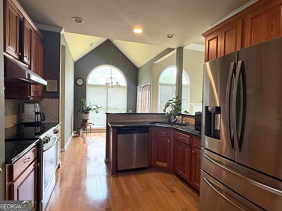 5th image of 2072 Little River Dr