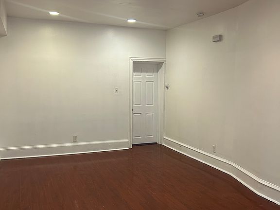 3rd image of 6232 W Jefferson St Unit B