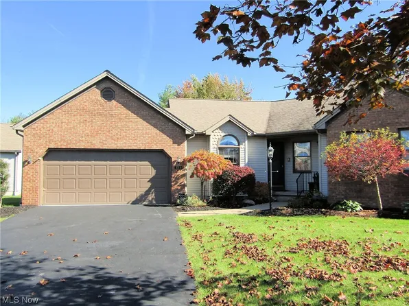 101 Talsman Dr #1, Canfield, OH 44406