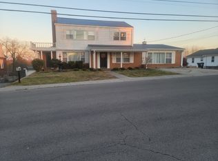 402 S College St, Smithville, TN 37166
