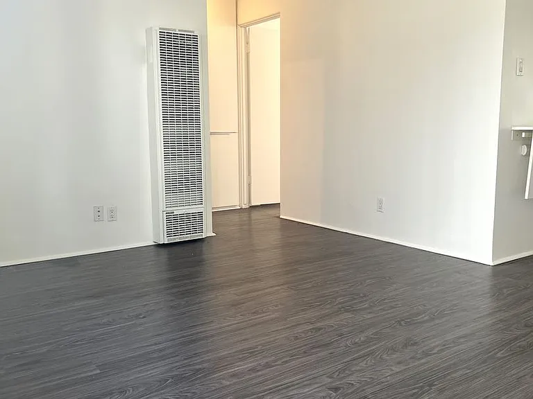 3533 6th Ave — Photo 24