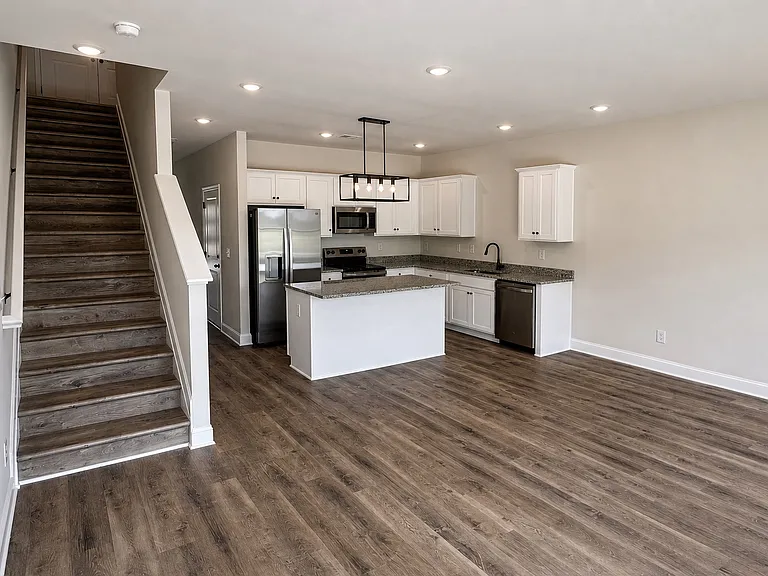 101 Asbury Dr NW #11 — Photo 4