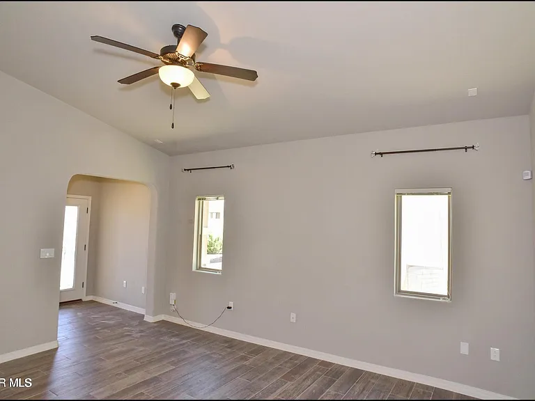 2120 Thomas Lackland St — Photo 6