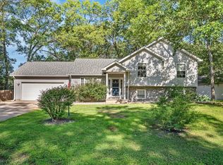 202 Oakwood Ln, Essex, IL 60935