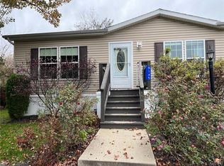 9145 S Primrose Cir, Breinigsville, PA 18031