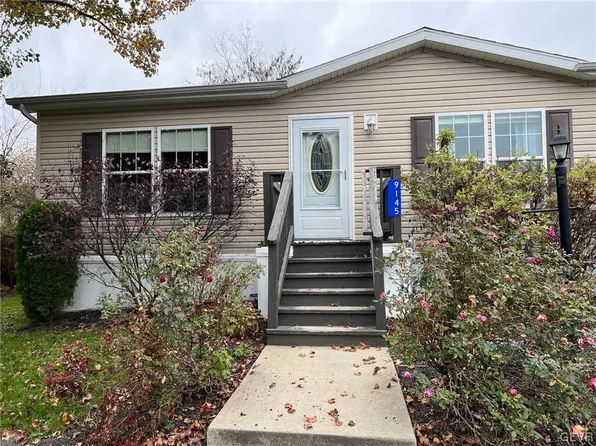 9145 S Primrose Cir, Breinigsville, PA 18031