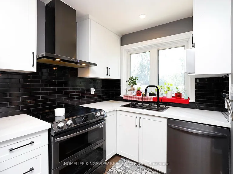 110 Longfield Rd — Photo 9