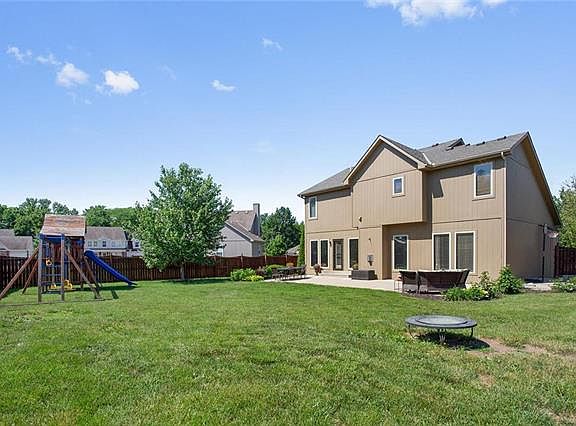 2nd image of 1602 Kentucky Dr