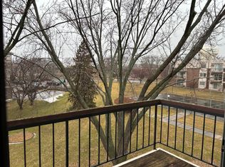 2801 Flag Ave N APT 307, New Hope, MN 55427