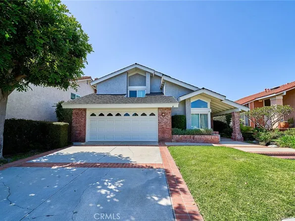 15 Ensueno E, Irvine, CA 92620
