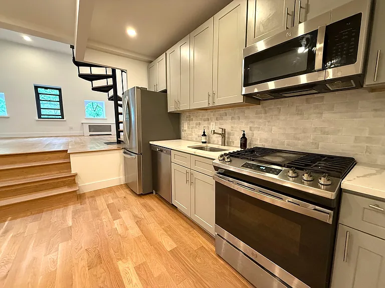 7 W 87th St #5F — Photo 7