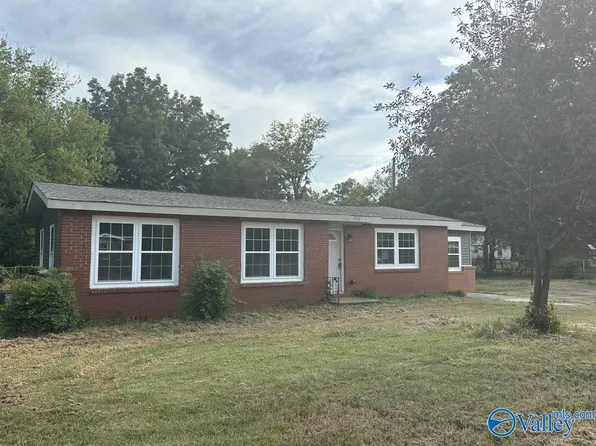 3705 Belvoir Dr SW, Huntsville, AL 35805