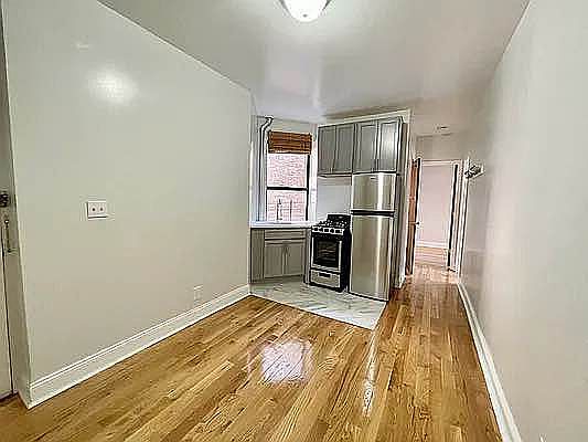 2nd image of 39 Christopher St APT 3D
