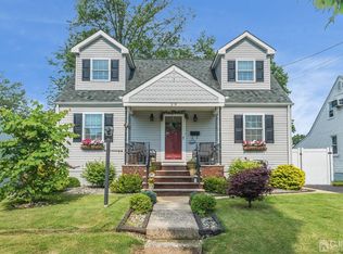38 C St, Middlesex, NJ 08846