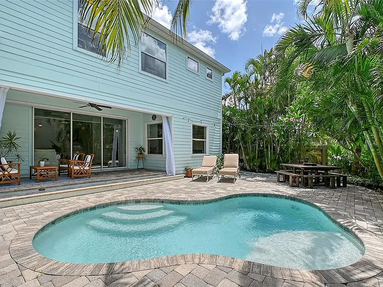 1738 Siesta Dr — Photo 37