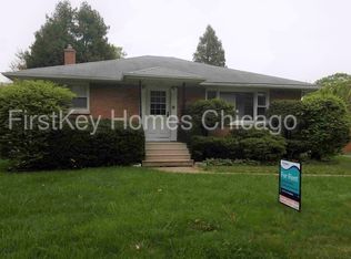 665 S Fulton Ave, Waukegan, IL 60085