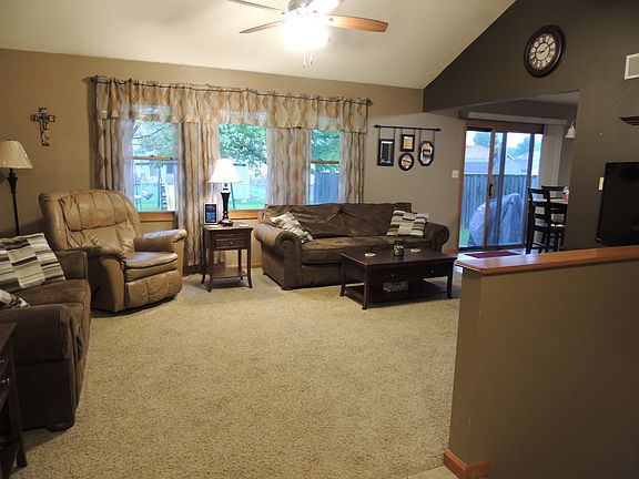 Living Room (main)