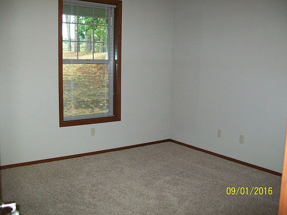 5th image of 3625 56th Ave NE
