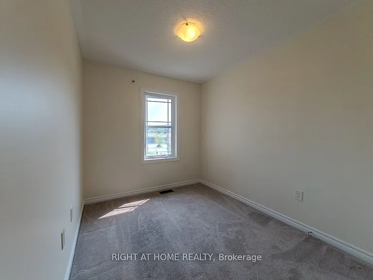 465 Mapleton Ave — Photo 9