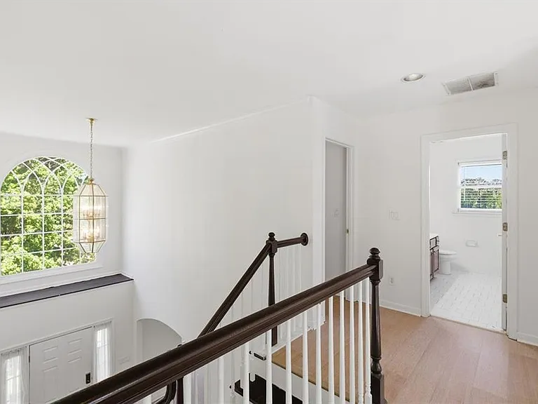1702 Clay Brooke Ct SE — Photo 13