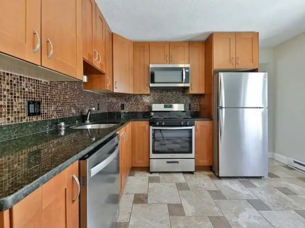 69 Highland St #4, Waltham, MA 02453