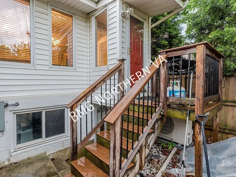 1132 Powhatan St — Photo 24