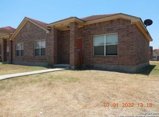 6334 Queens Castle Dr, San Antonio, TX 78218