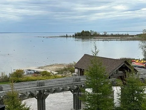 7 Anchorage Cres #304 — Photo 3
