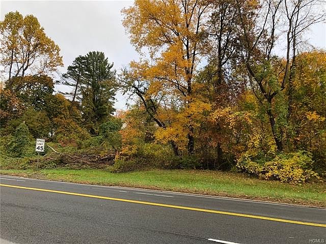 2nd image of 201 Saw Mill River Rd