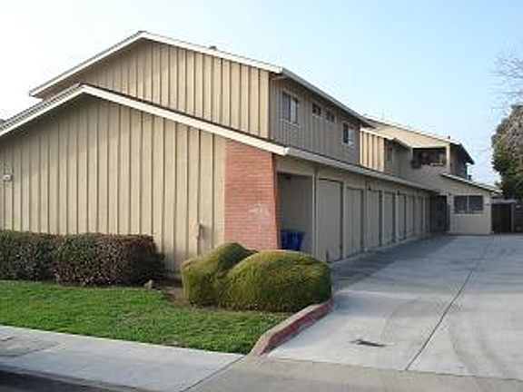 2nd image of 2233 Fairway Dr #146