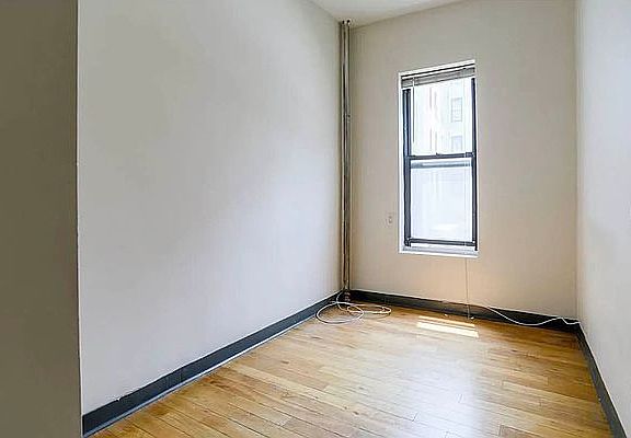 4th image of 322 E 14th St APT 3R