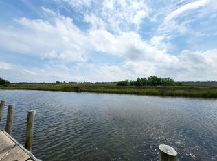 10027 E Gulf Rd, Bay Saint Louis, MS 39520