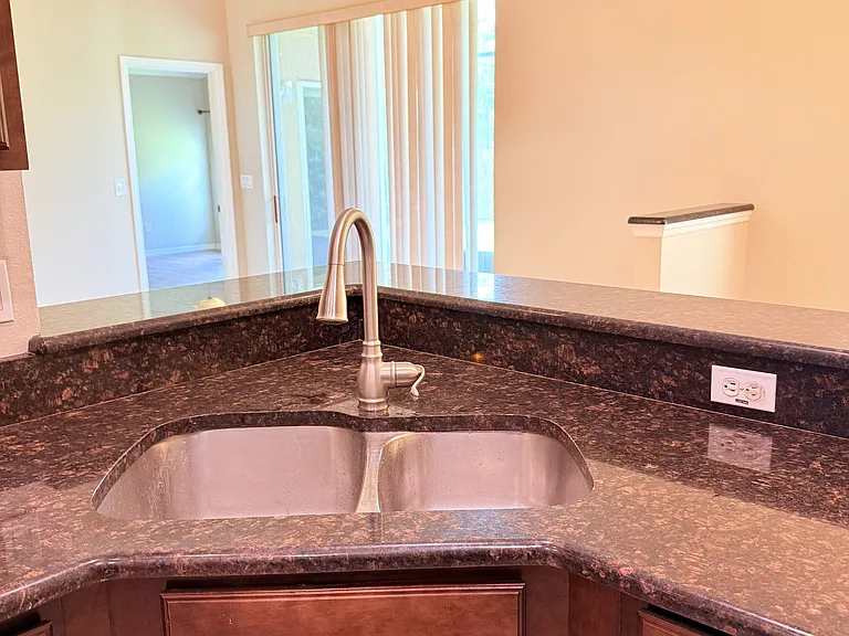 5528 Misty Wood Ct — Photo 11