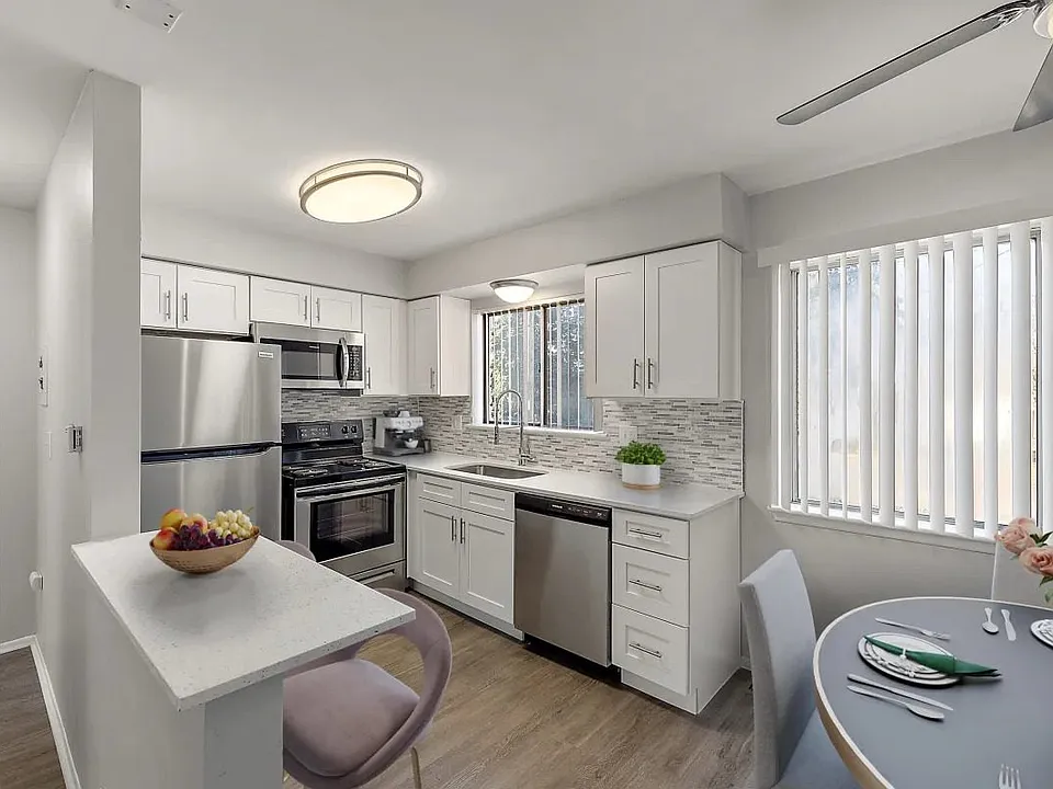 Golfview Apartments