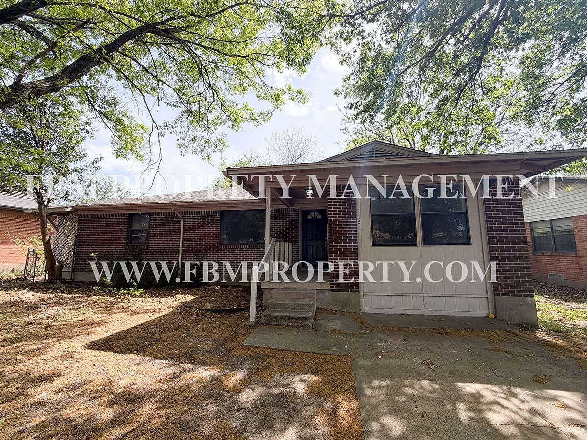Building Photo - 118 Brazos St