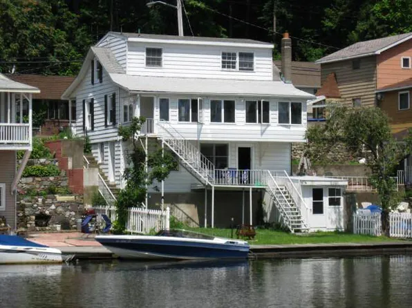 656 Jersey Ave, Greenwood Lake, NY 10925