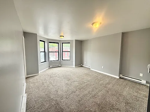 429 3rd St Photo 1