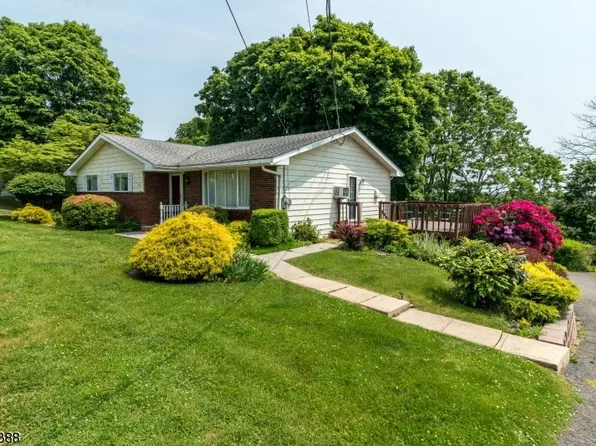 65 Dawn Rd, Milford Boro, NJ 08848