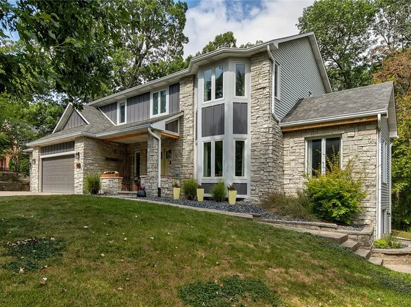 5421 Forest Dr, Johnston, IA 50131