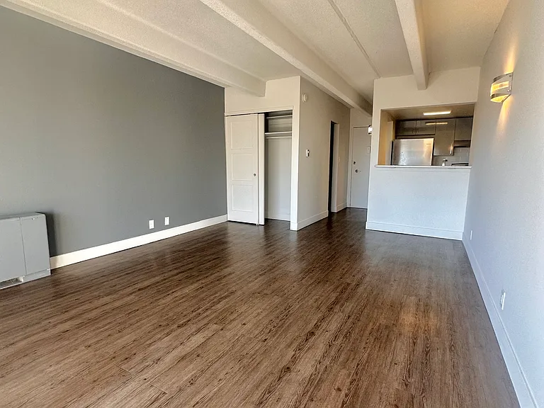 Luxe Tower apartments — Photo 33