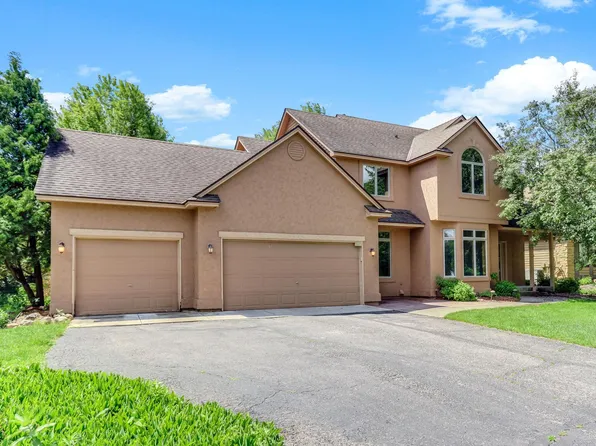 2413 Bridle Creek Trl, Chanhassen, MN 55317
