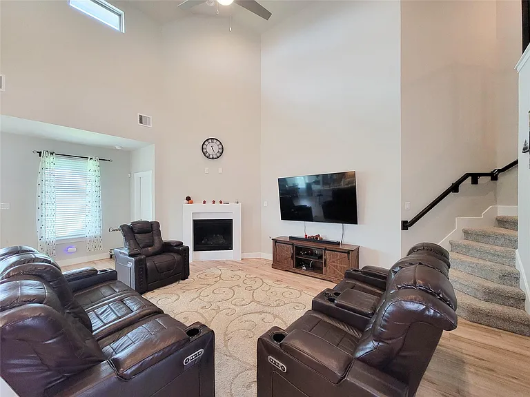 3534 Matterhorn Dr — Photo 25