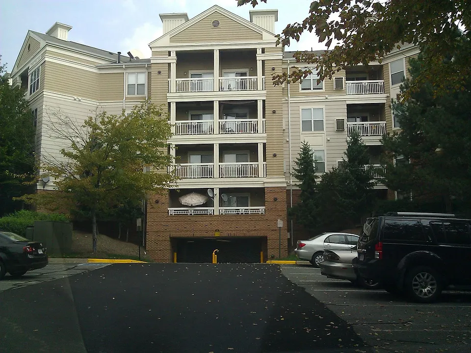 Westcourt Ln