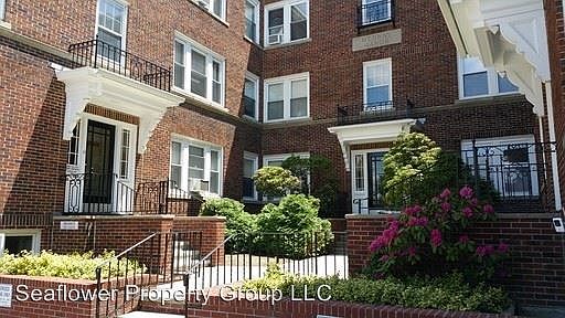1st image of 107 Medway St APT 6