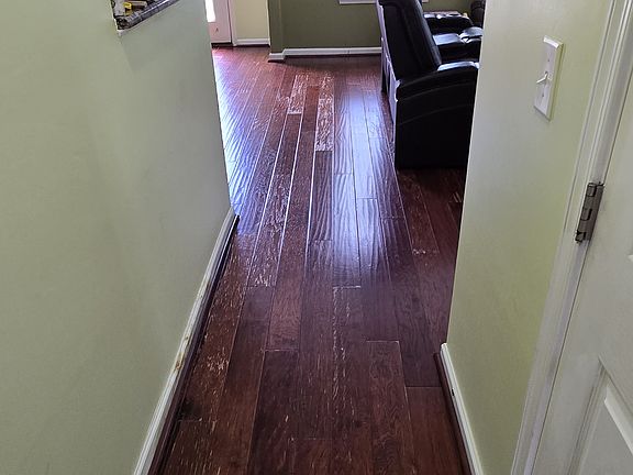 2nd image of 635 School House Ln